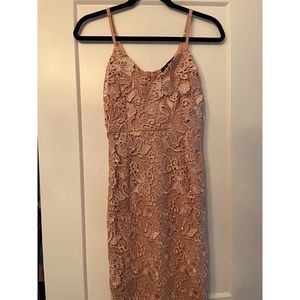 Lulu’s Lace Dress - size S